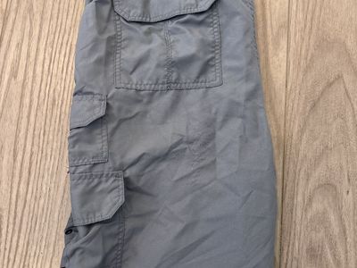 Mens travel shorts size 36 See Description