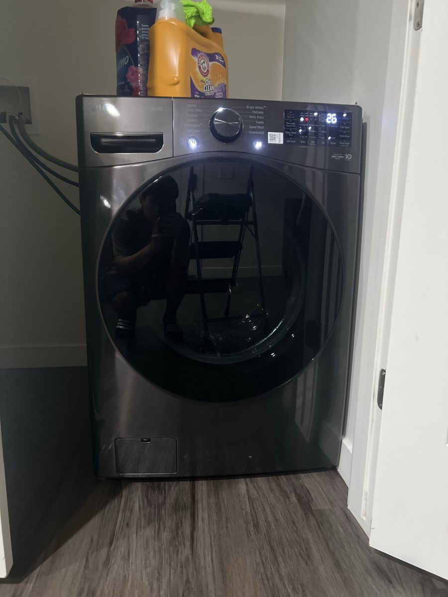 LG WM4000HWA 4.5 cu. ft. Smart Front Load Washer - Black Steel, Wi-Fi Enabled