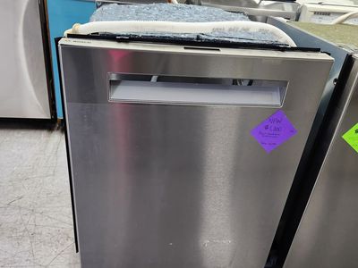 STUNNING BRAND NEW! BOSCH BENCHMARK STAINLESS STEEL DISHWASHER!