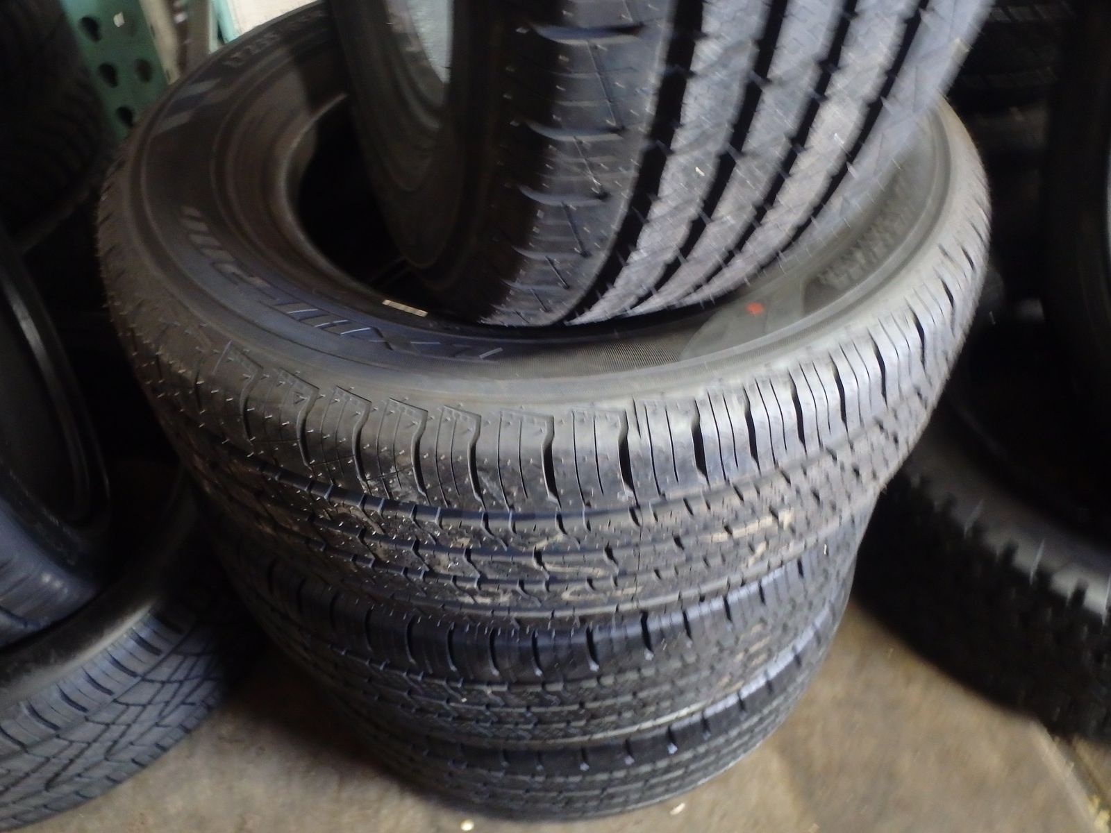 235/65R16 LEXANI LXHT 206 SET OF USED TIRES