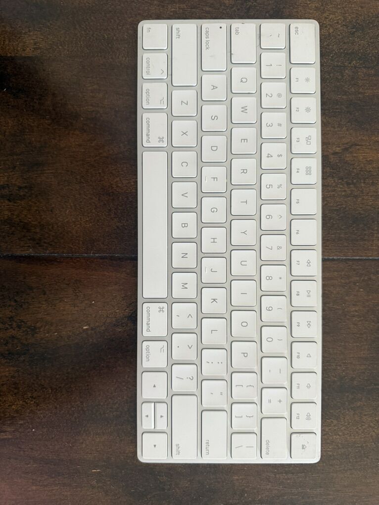 Apple Keyboard