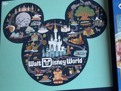 Disney Walt Disney World Mickey Mouse Shaped 1000 Piece Jigsaw Puzzle 25"x20.5"