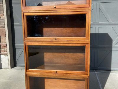 Globe Wernicke 4 shelf Stackable barrister