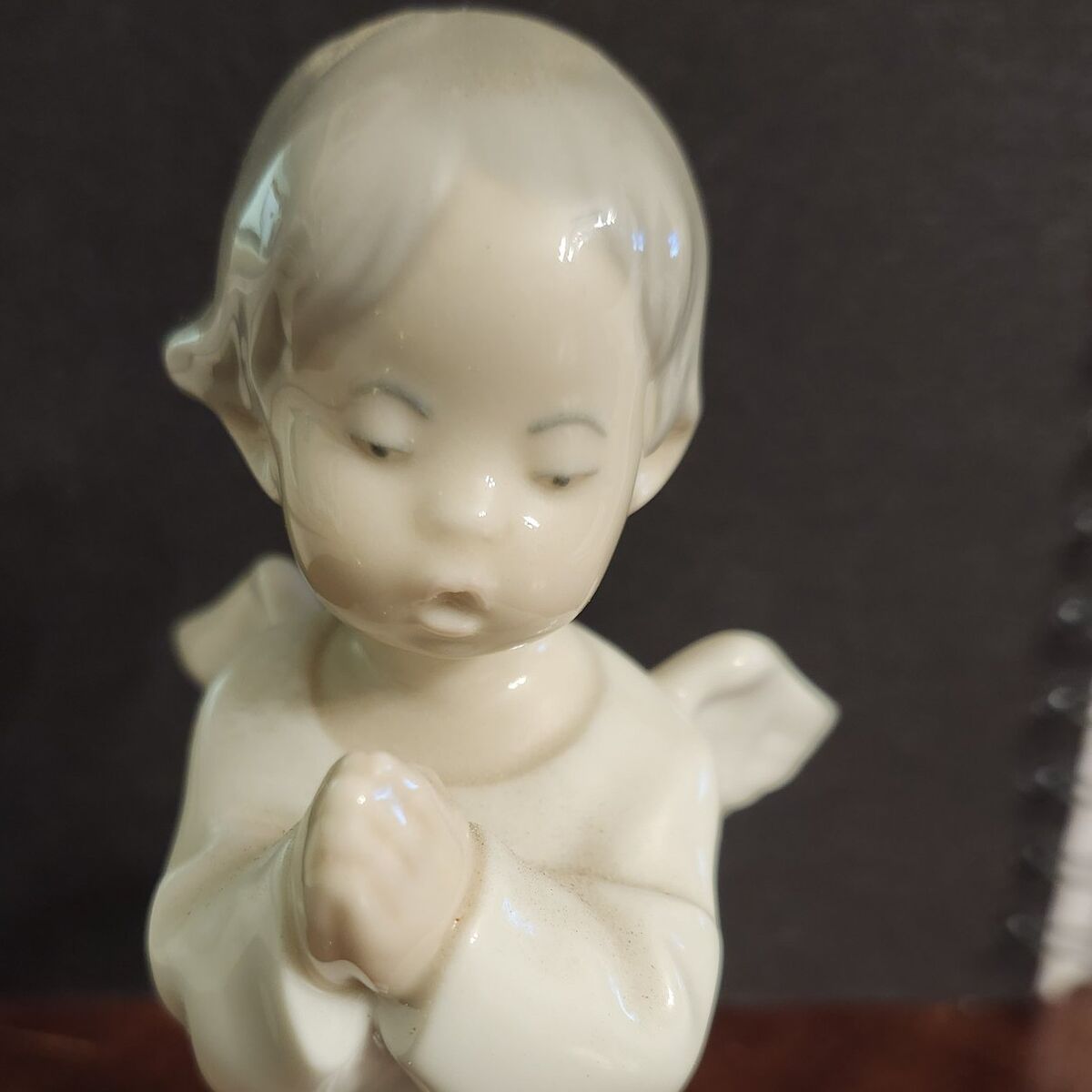 Lladro angel praying figurine