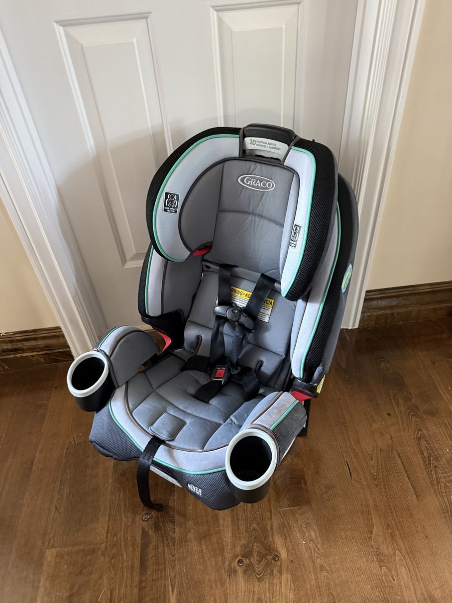 Graco 4ever  10 point all in one car seat good til fall 2027