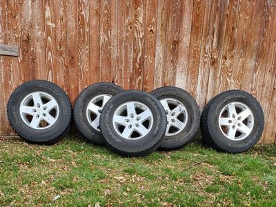 Jeep Wrangler JK Factory Wheels & Tires – Set of 5