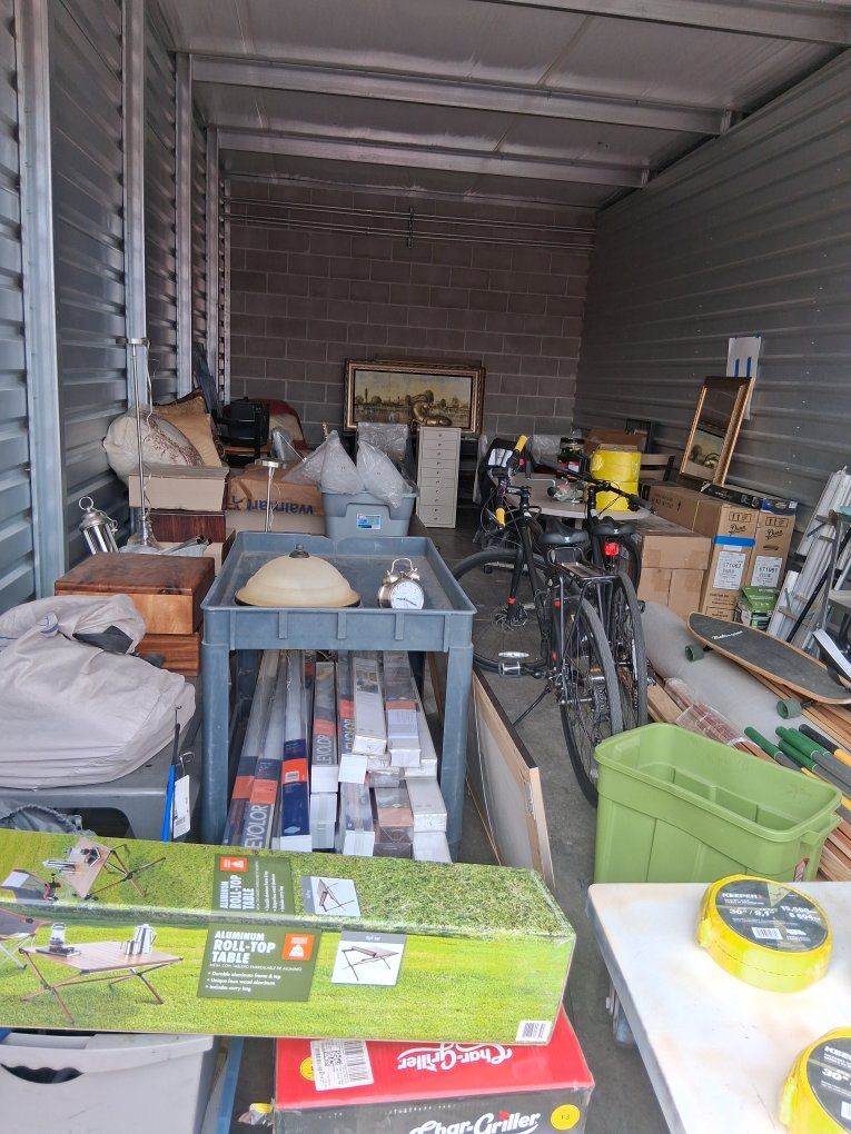 liqudating storage unit. Estate Sale.