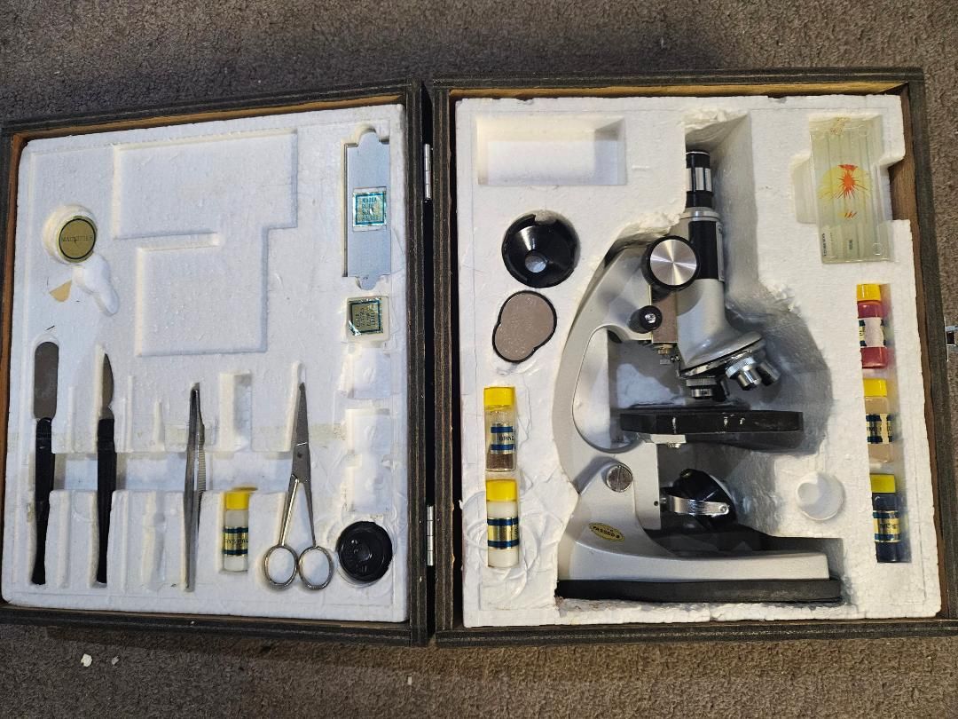 Tasco Microscope with storage case and accessories