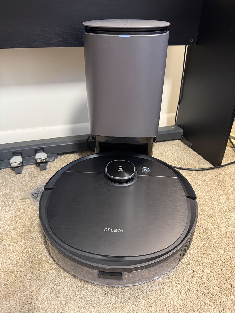 ECOVACS DEEBOT OZMO T8 AIVI Robotic Vacuum Cleaner with Auto-Empty Station