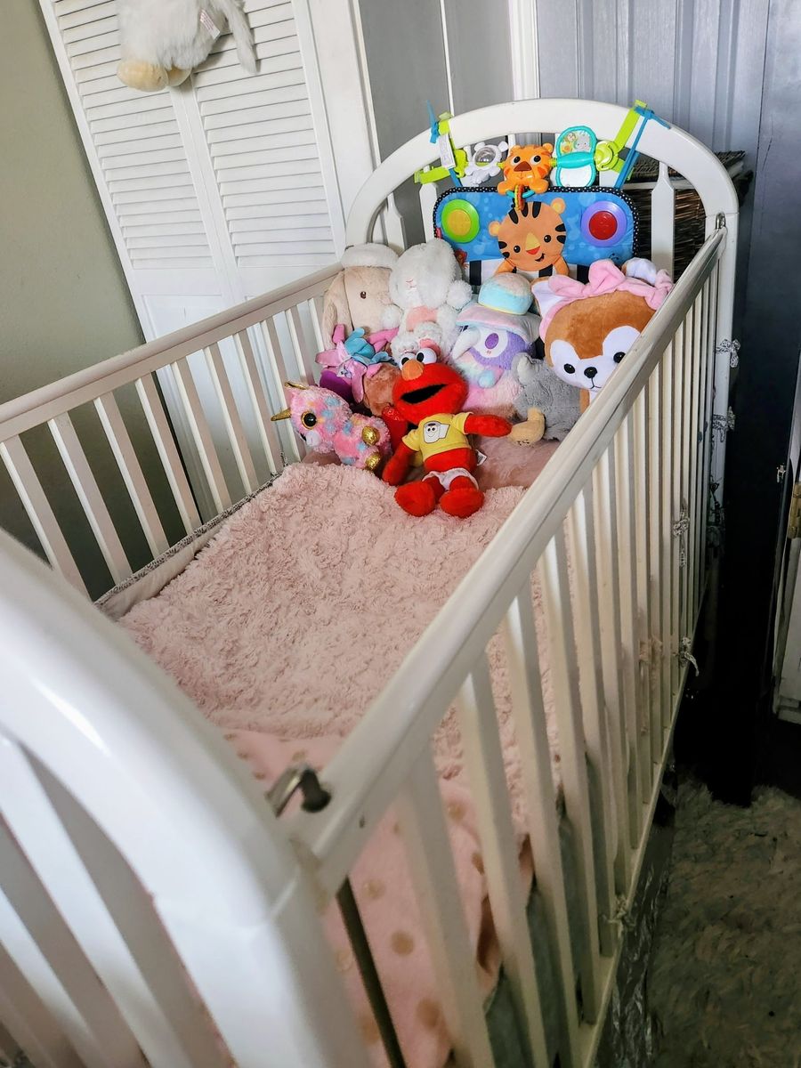 White Crib only no mattress