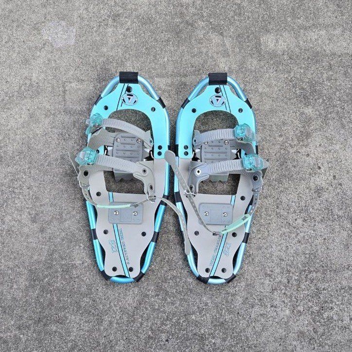 21" YUKON CHARLIES 821 Snowshoes Snow Hiking