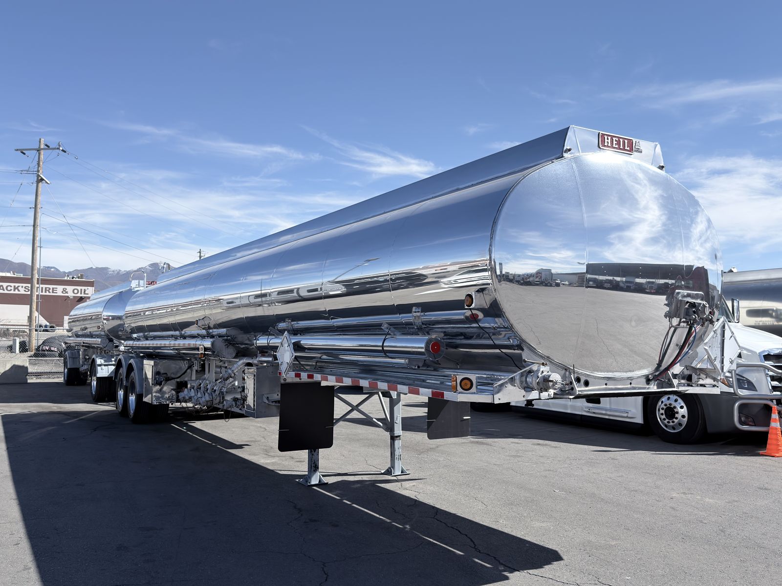 2001 Heil Fuel Tanker Set