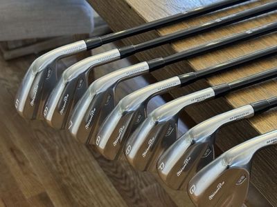5-GW Mizuno Pro M-15 Iron Set w/ Mitsubishi MMT 85 Stiff shafts & Golf Pride Grips