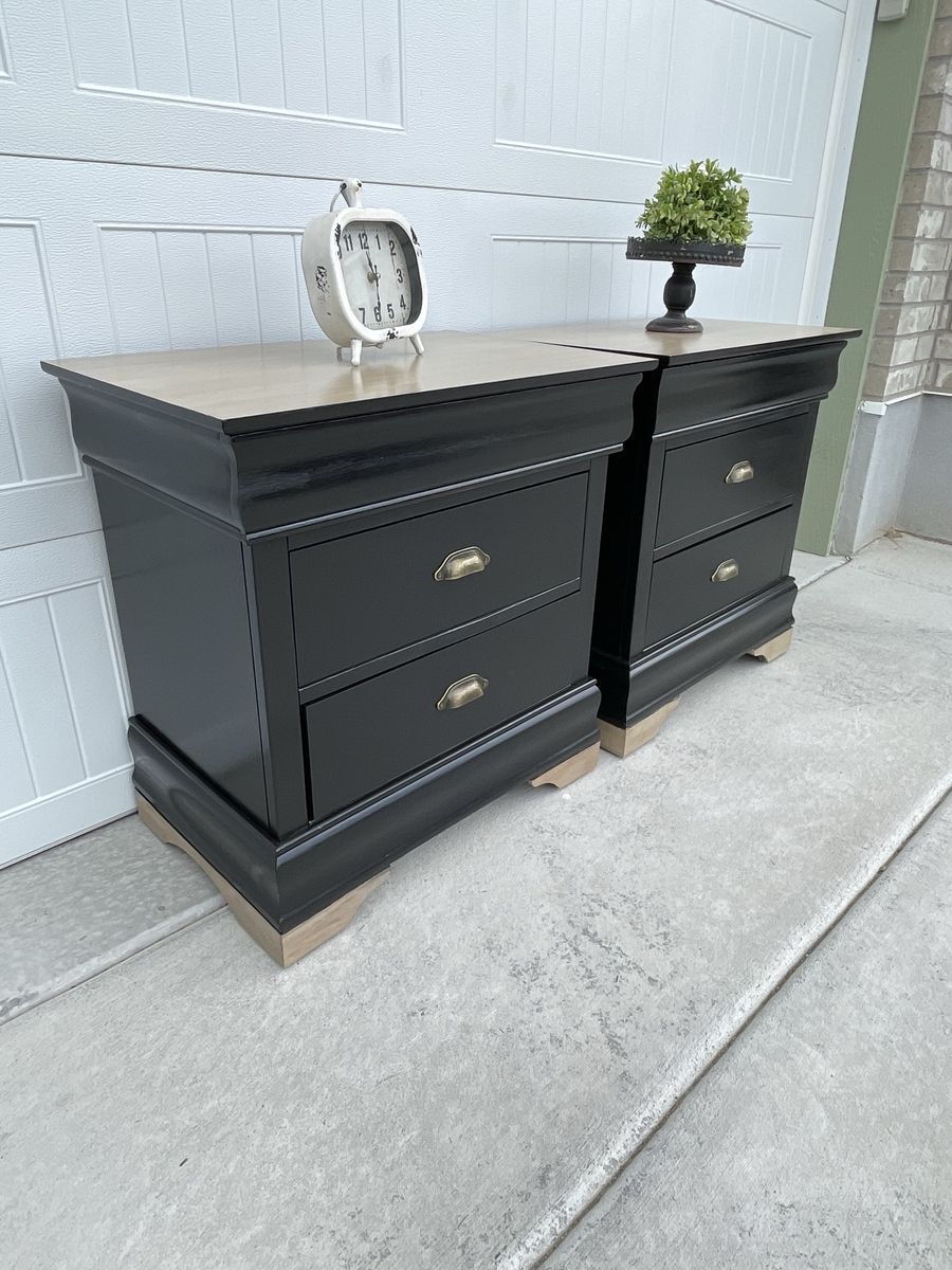 Modern black nightstands
