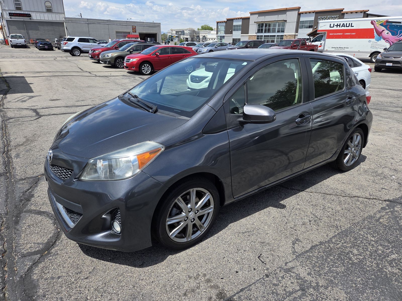 2012 Toyota Yaris 5-Door SE