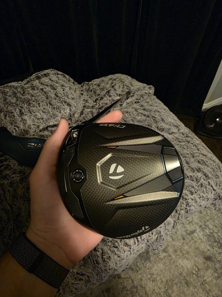 TaylorMade QI4D 10.5 Driver with Headcover