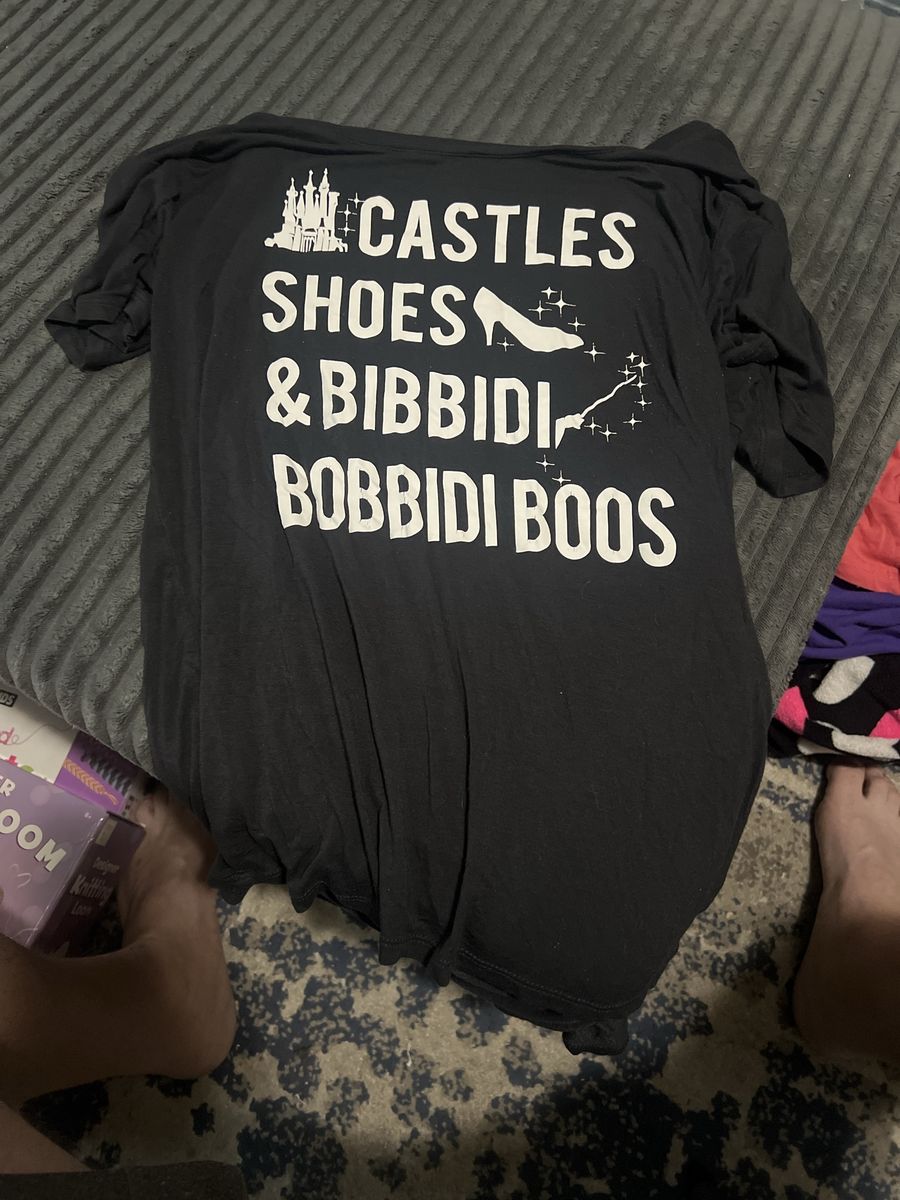 Women’s Disney shirt size small