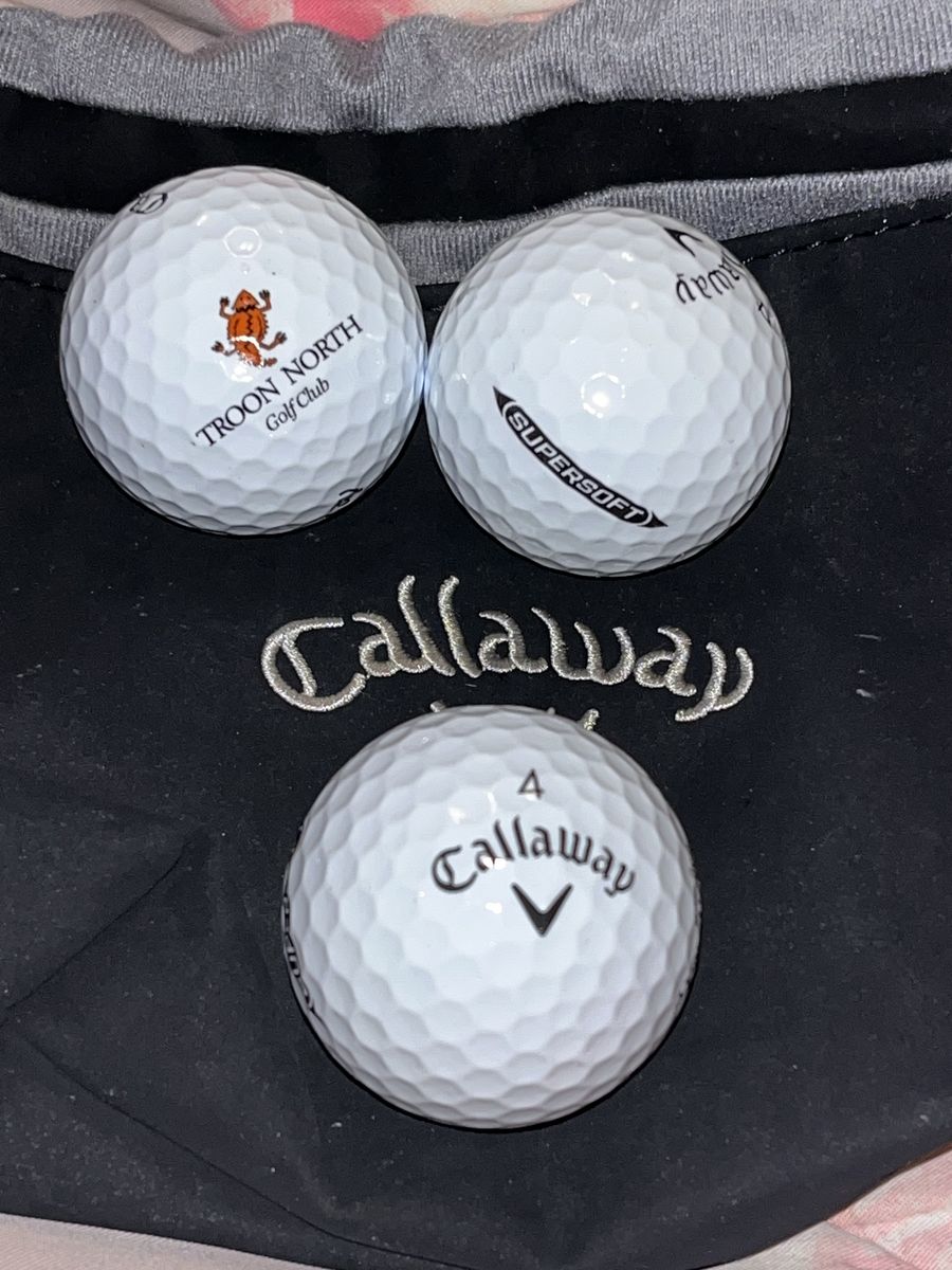 3 Callaway Super Soft Golf Balls With Bag