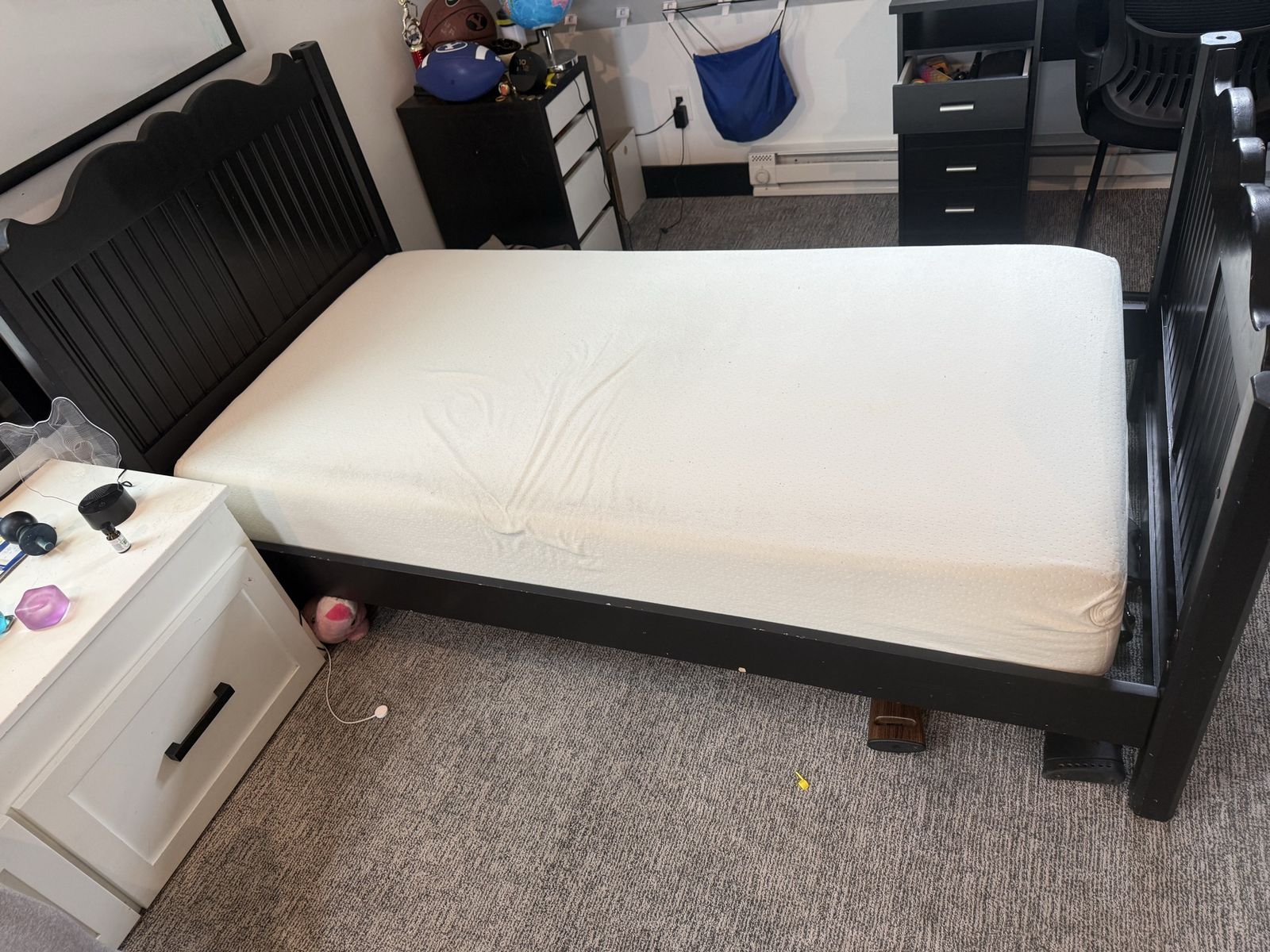 Main image 5