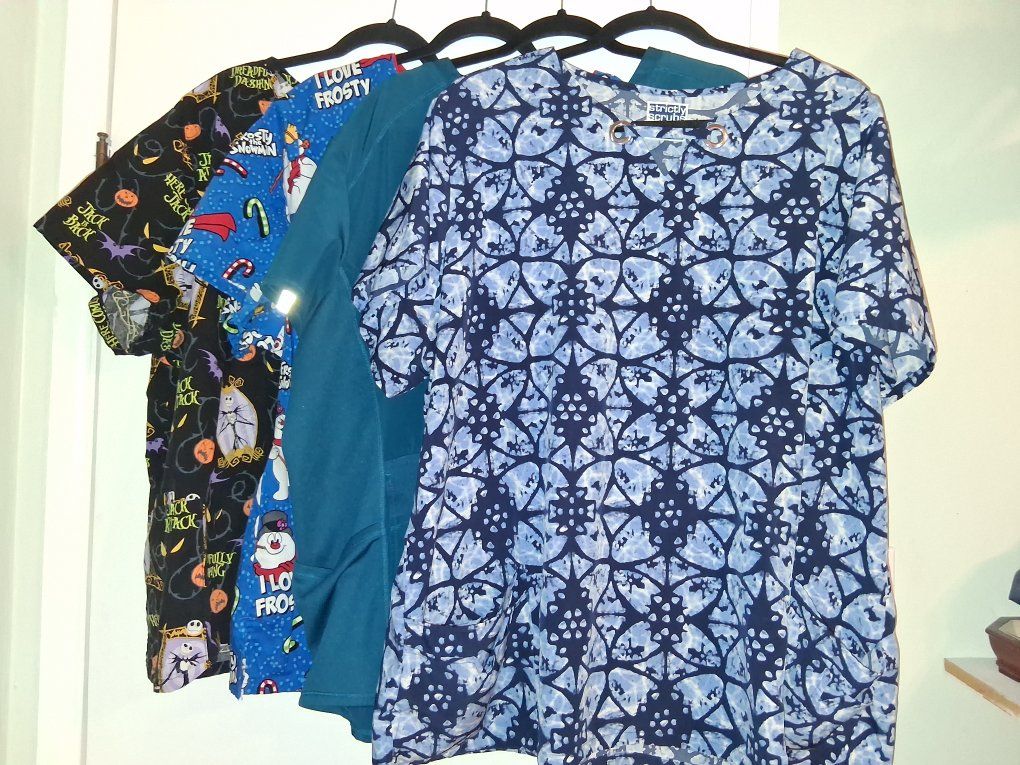 Lot of 4 3x Women's scrub tops