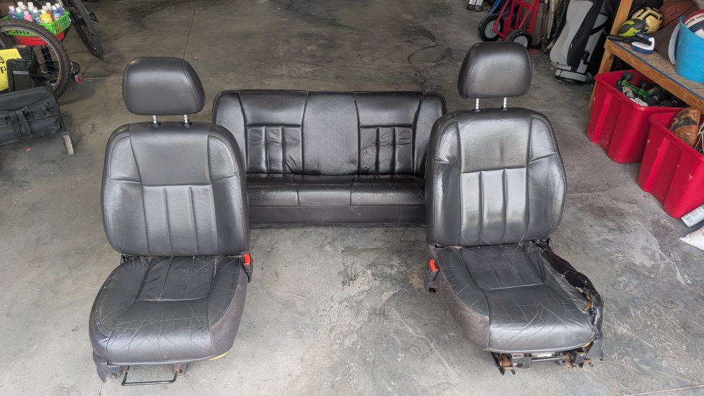 Jeep Cherokee XJ leather seats