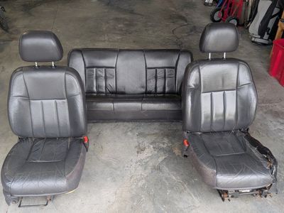 Jeep Cherokee XJ leather seats