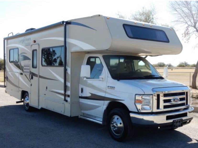 2015 Coachmen RV Leprechaun 230CB Motor Home Class C - $38,000