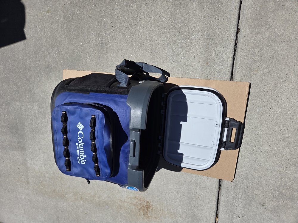Columbia  PFG cooler 36 cans