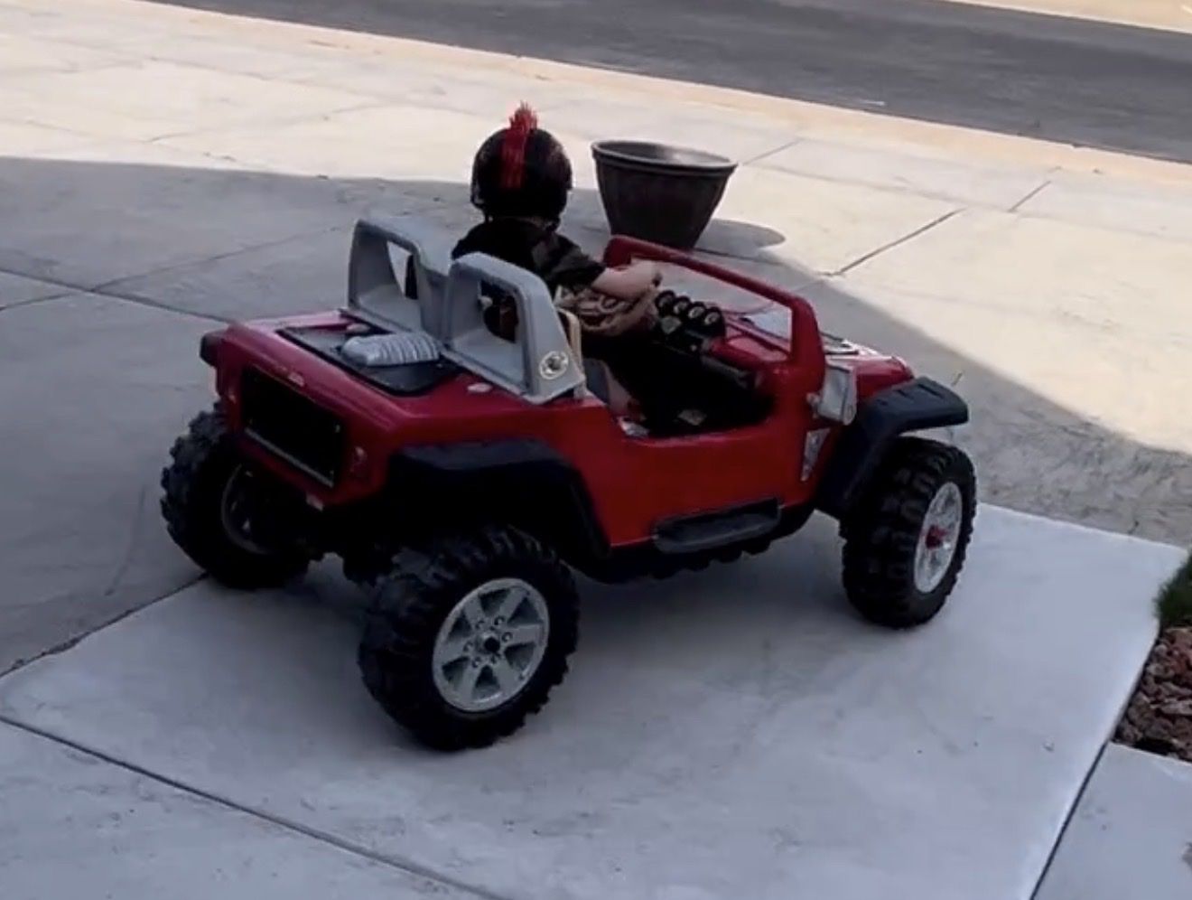 Electric jeep kids