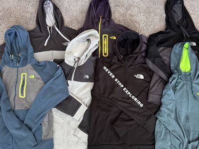North Face - Zip up Jackets size XL