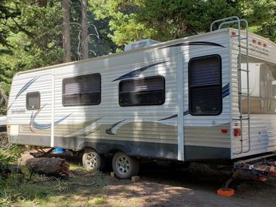 Springdale Travel Trailer, Bumper Pull - Used, Well-Maintained RV for Outdoor Adventures
