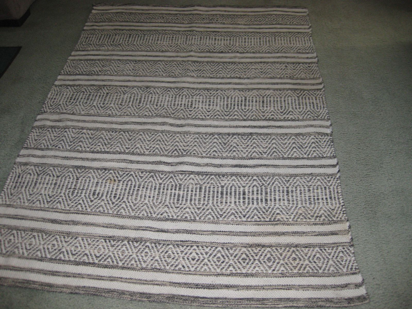 Woven Geometric Area Rug - Gray and Cream Accent Rug