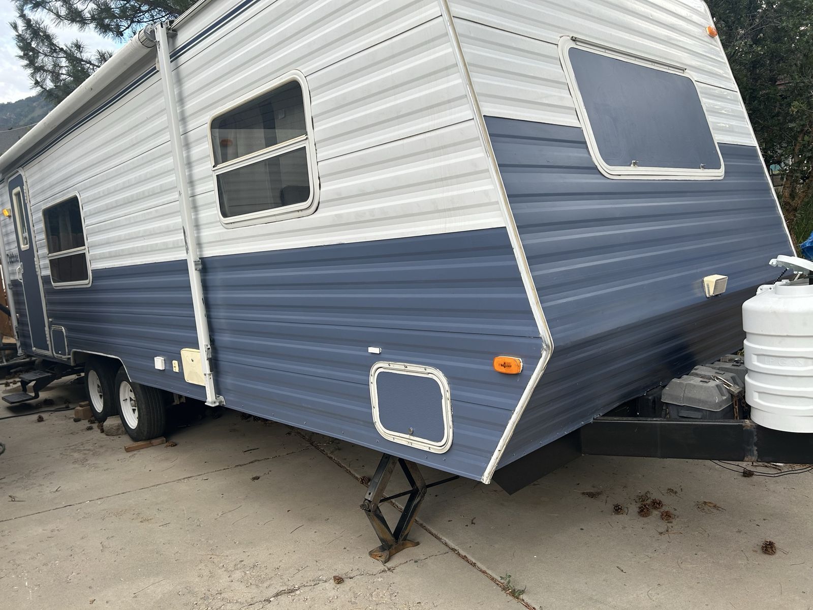 2000 Dutchmen 26' Remodeled Travel Trailer - 5000 lbs, Sleeps 6, Slide-Out