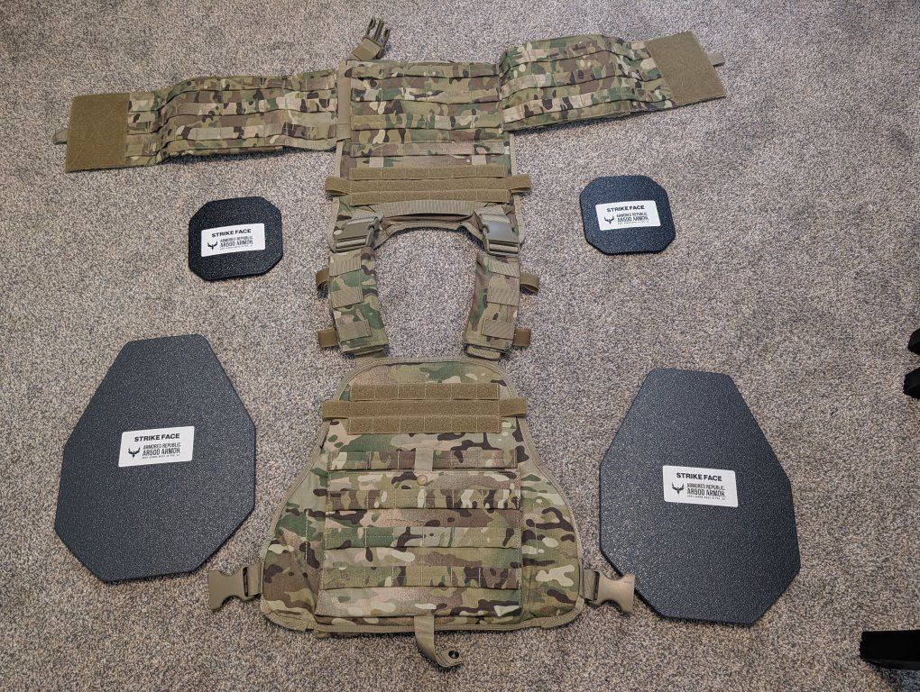 Multicam Condor plate carrier with plates level 3 +. Front back and sides