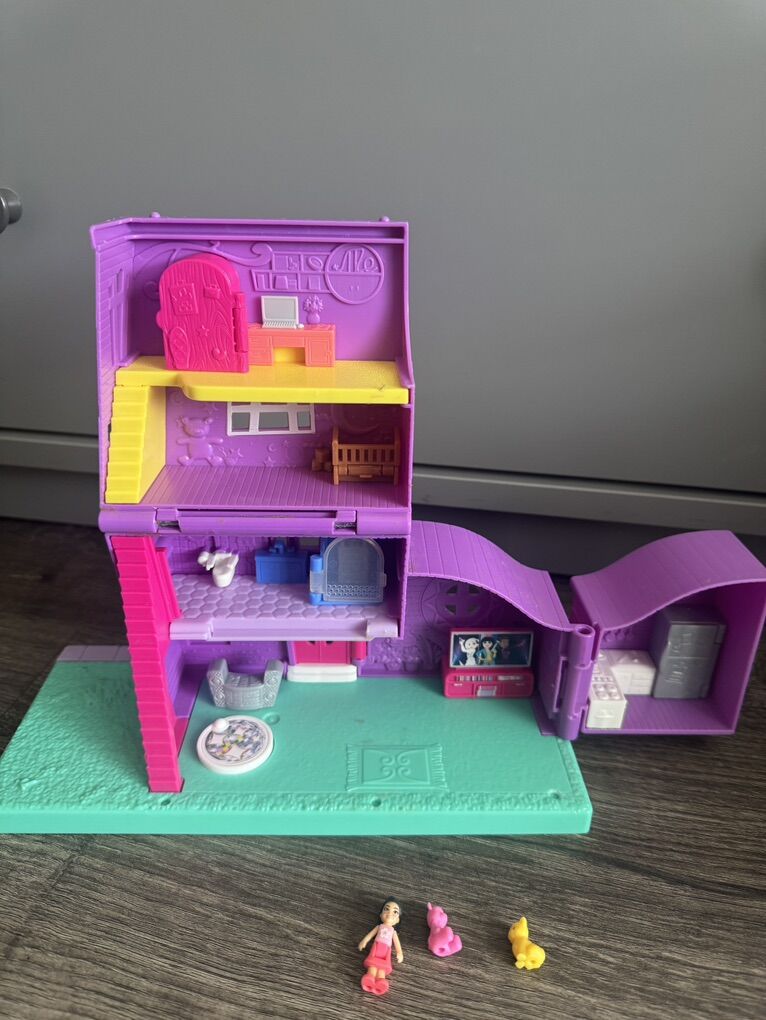 Polly Pocket House