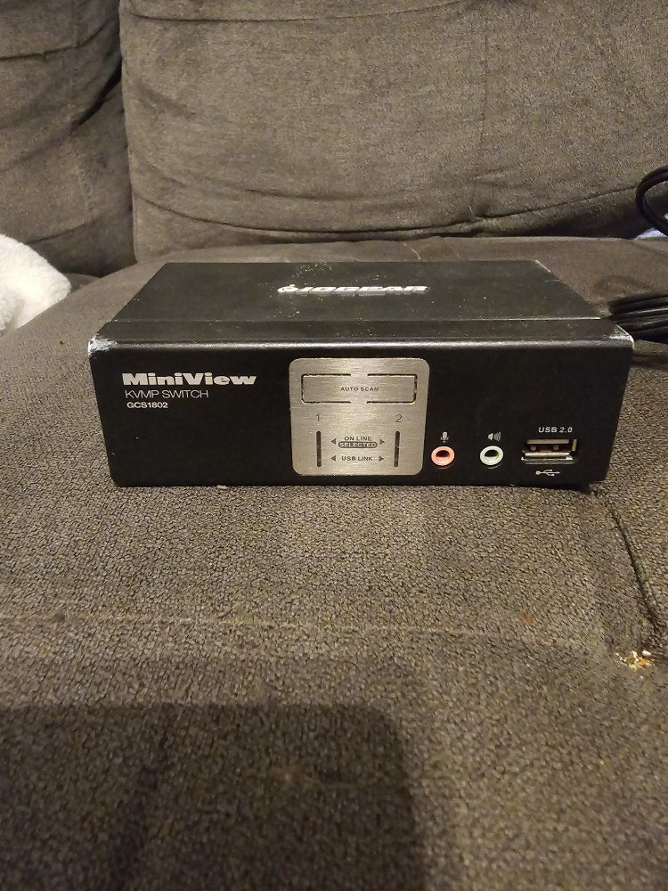 MiniSwitch KVMP Switch Dual VGA KVM Switch Hub with Audio and USB