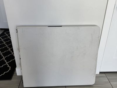 Lifetime 6ft Rectangle plastic Table