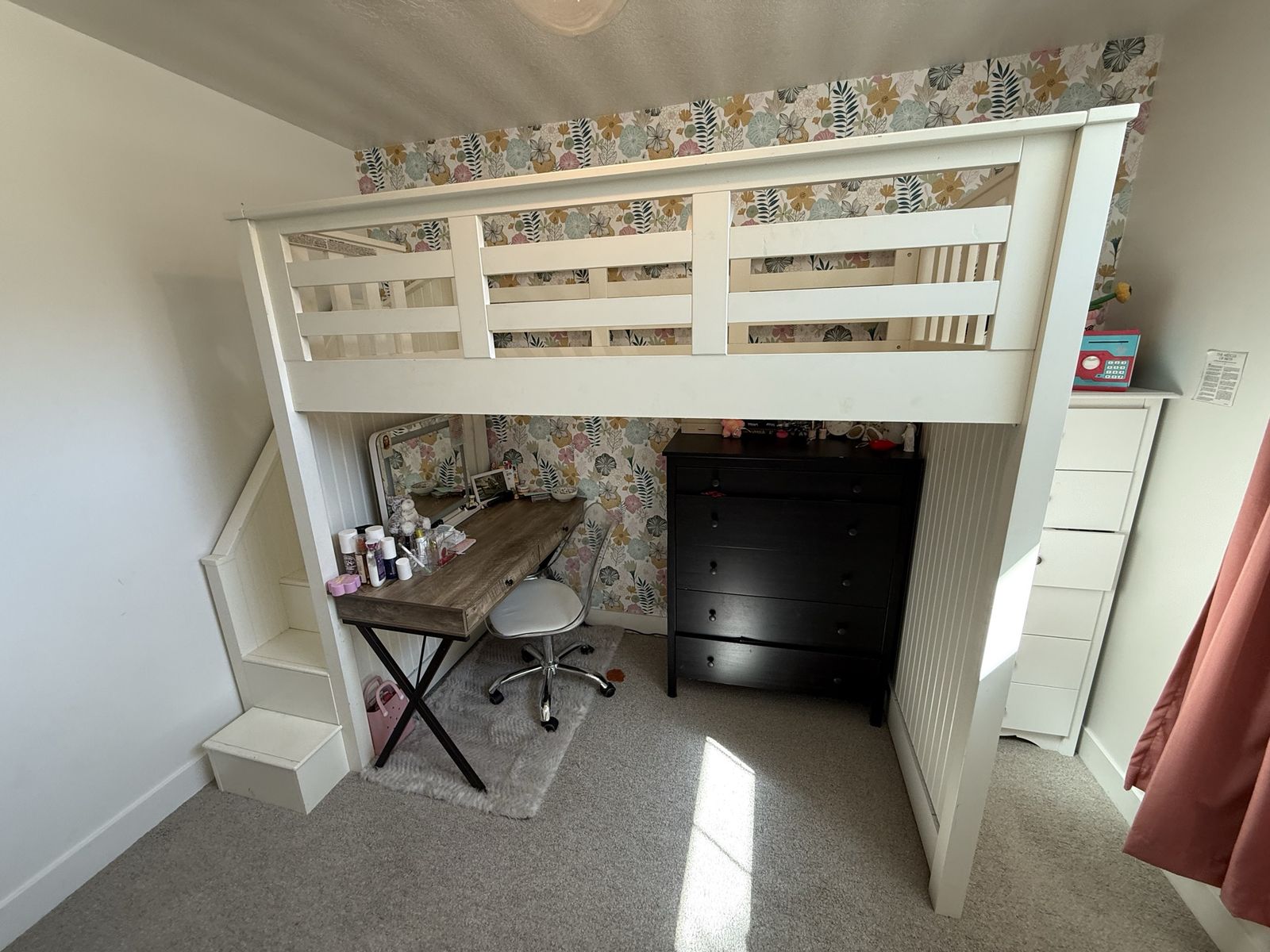 Main image 8