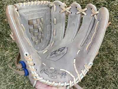 Rawlings Gold Glove Elite 12.5 in. Softball Glove