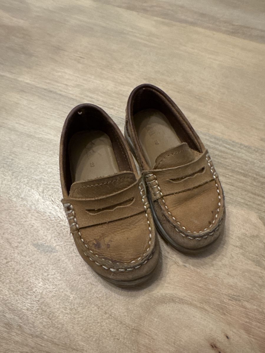 Boys brown leather Zara loafers, size 22