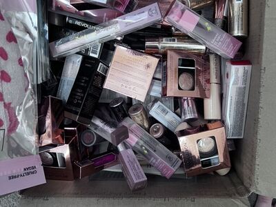 Makeup - Choose 6 Pcs For $10