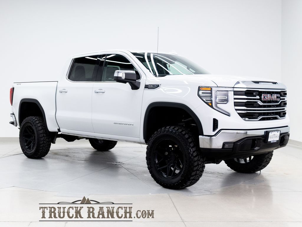 2025 GMC 1500 SLT