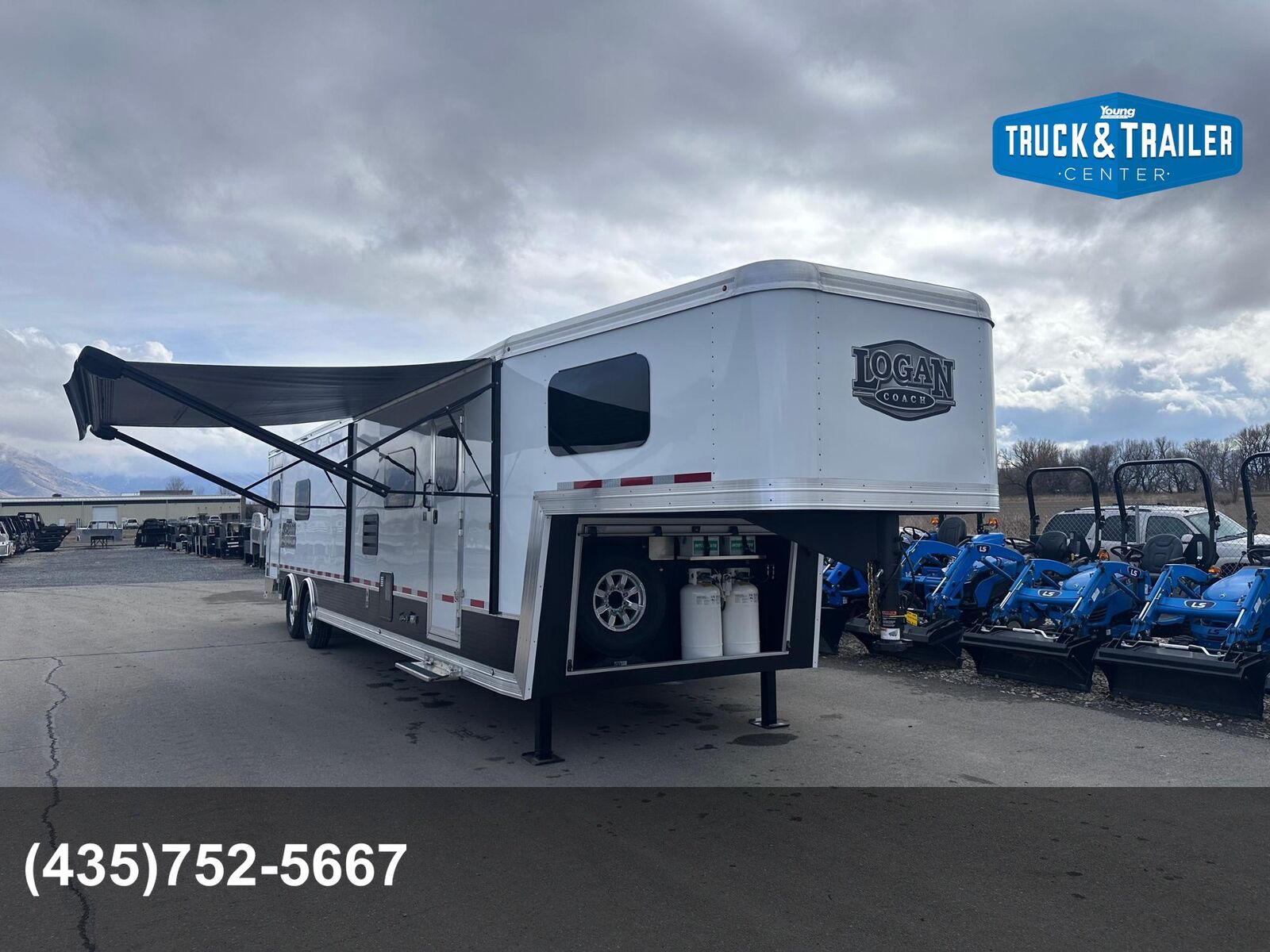 2026 Logan Coach Sport Hauler Living Quarters