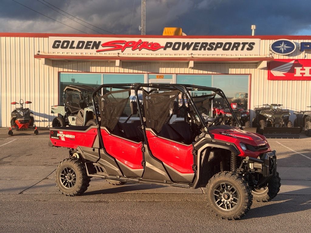 2025 Honda® Pioneer 1000-6 Deluxe Crew