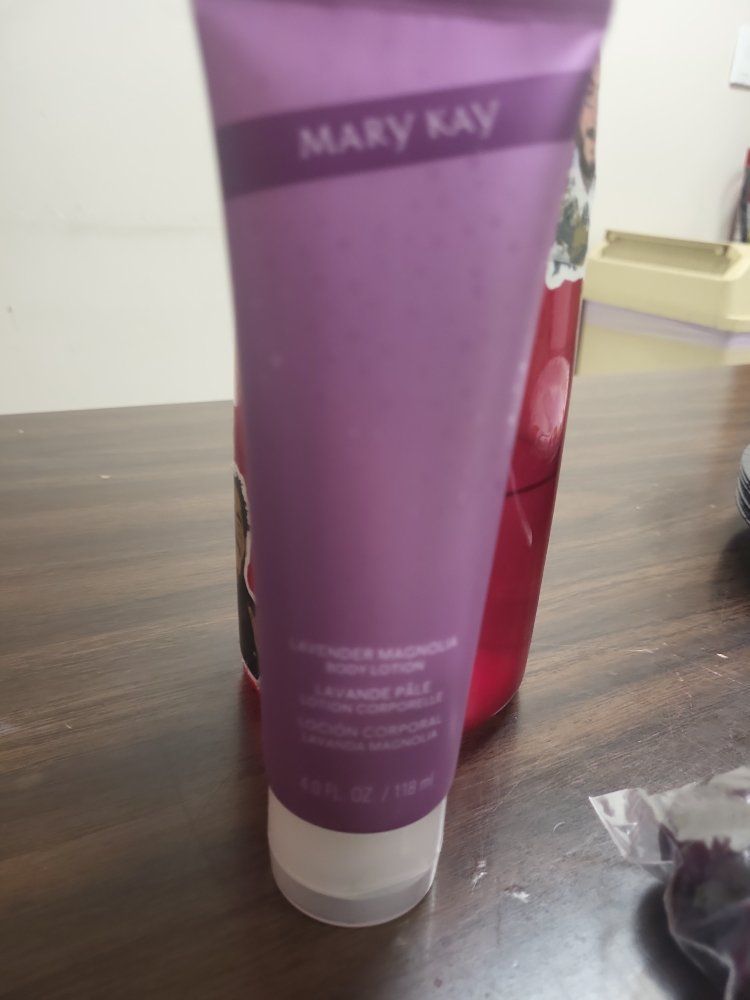 Mary Kay Lavender Magnolia Body Lotion 4 fl oz