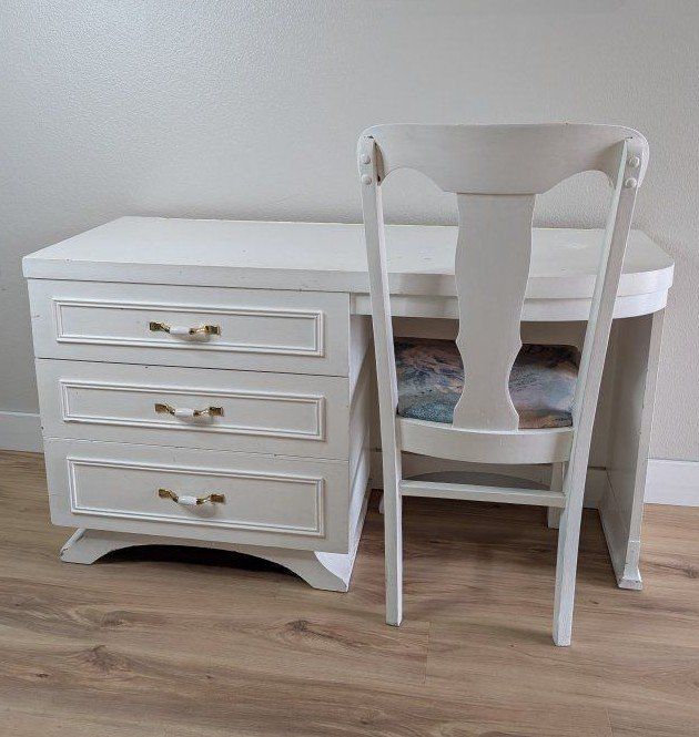 White Wooden Desk Set (desk, mirror & chair)