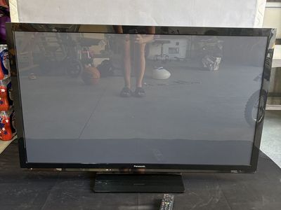 Panasonic Flat Screen Television with Remote Control - 50 inch