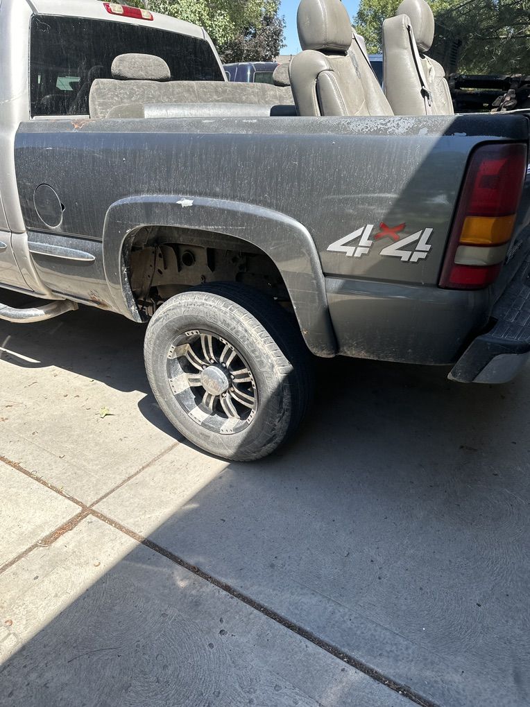 2002 GMC Sierra Short Bed (Bed Only)