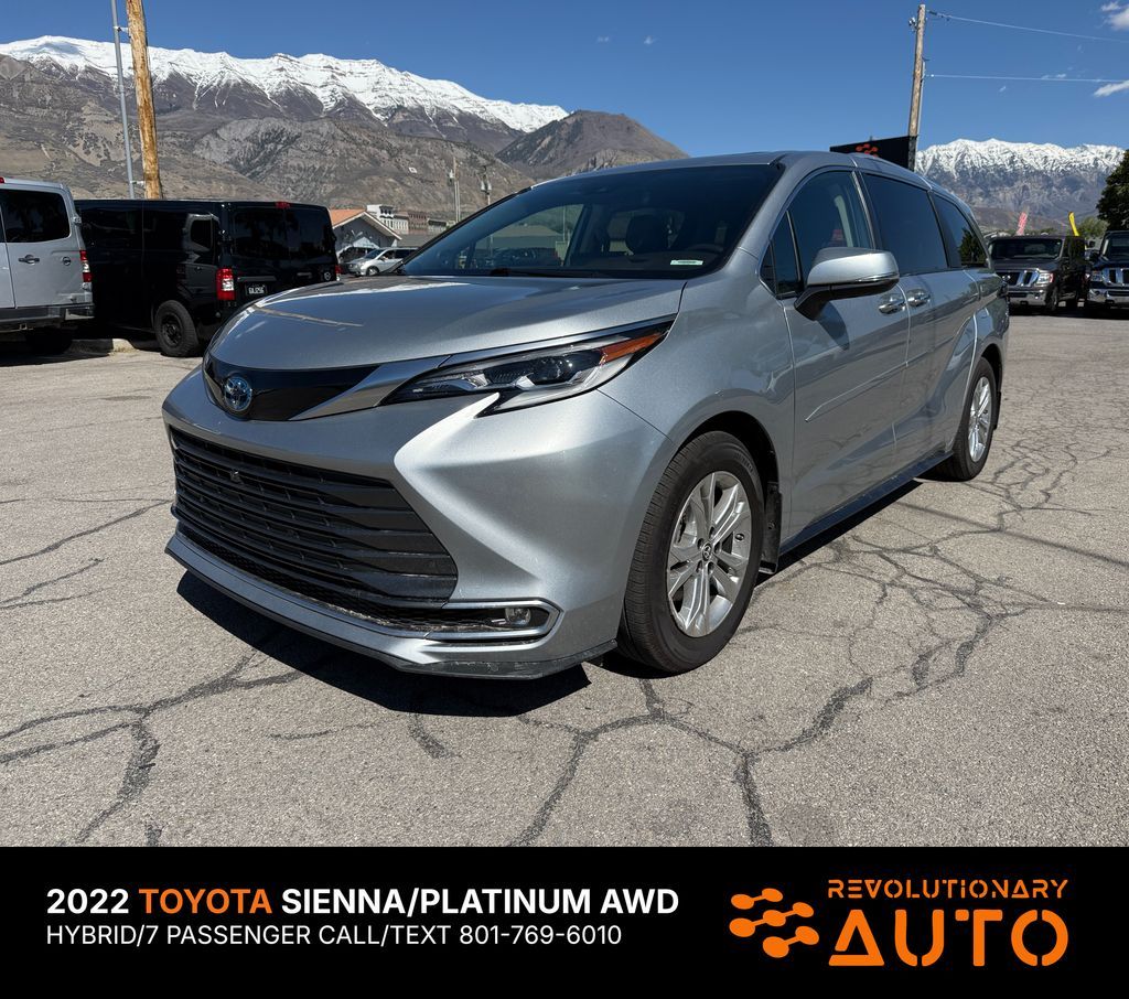 2022 Toyota Sienna Platinum 7-Passenger