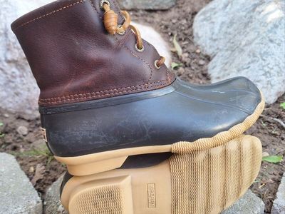 Womens Sperry Saltwater Duck Boots Sz 6 (Wide)